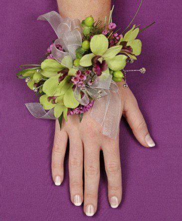 Glamorous Green – Mia's Flower Shop, Lancaster PA