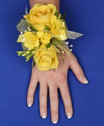 Glowing Yellow – Mia's Flower Shop, Lancaster PA